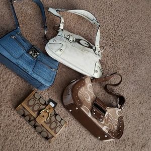 GUESS + MORE - BAG & WALLET BUNDLE
